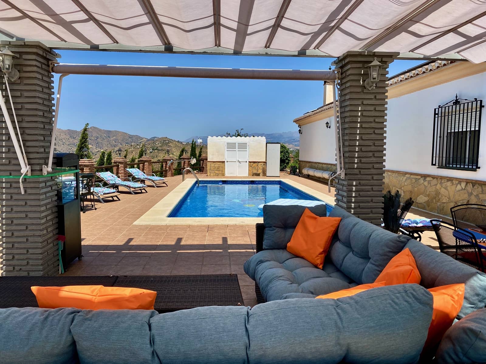 4 quarto Moradia para venda em Canillas de Aceituno com piscina garagem - 949 000 € (Ref: 10019682)