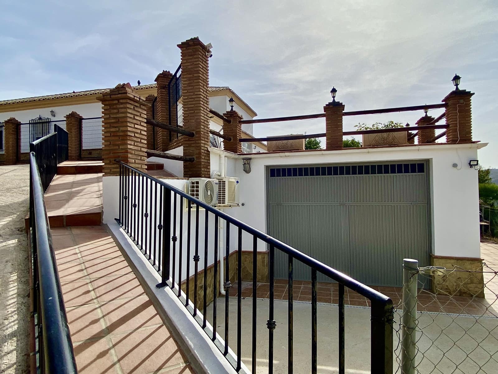 4 quarto Moradia para venda em Canillas de Aceituno com piscina garagem - 949 000 € (Ref: 10019682)