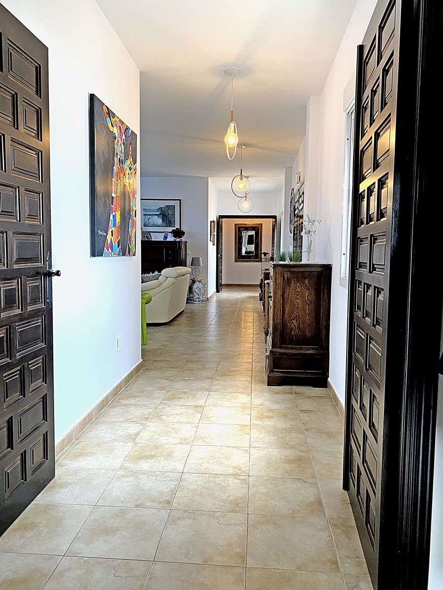 4 quarto Moradia para venda em Canillas de Aceituno com piscina garagem - 949 000 € (Ref: 10019682)