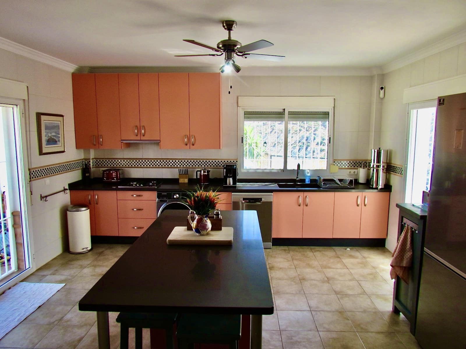 4 bedroom Villa for sale in Canillas de Aceituno with pool garage - € 995,000 (Ref: 9444578)