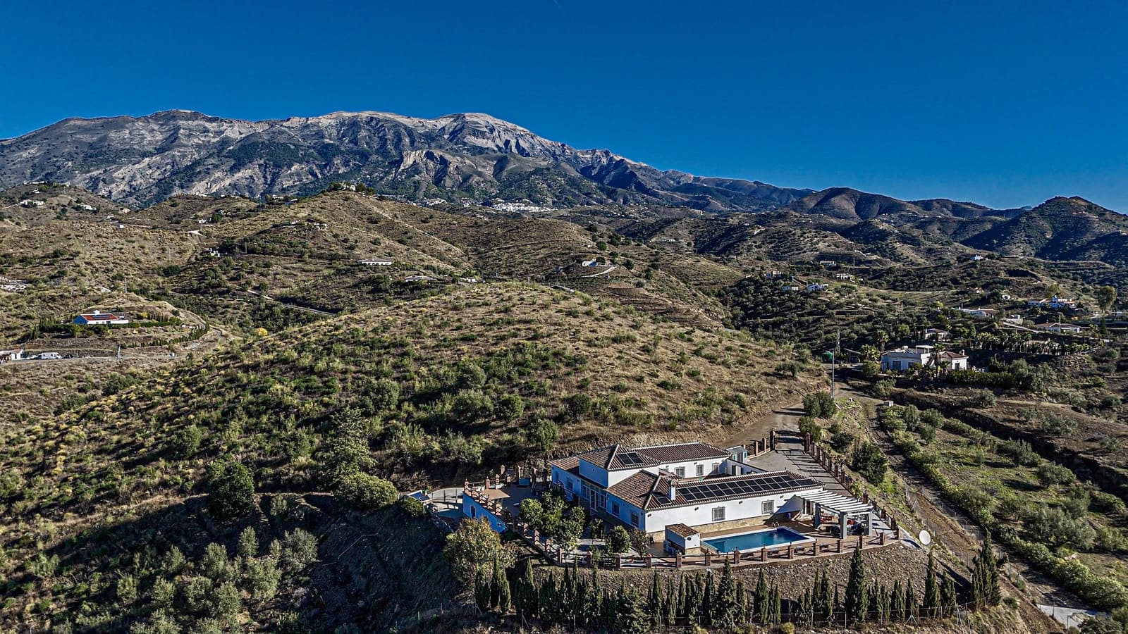 4 bedroom Villa for sale in Canillas de Aceituno with pool garage - € 995,000 (Ref: 9444578)