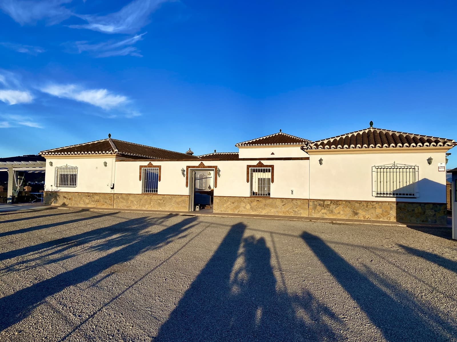 4 bedroom Villa for sale in Canillas de Aceituno with pool garage - € 995,000 (Ref: 9444578)