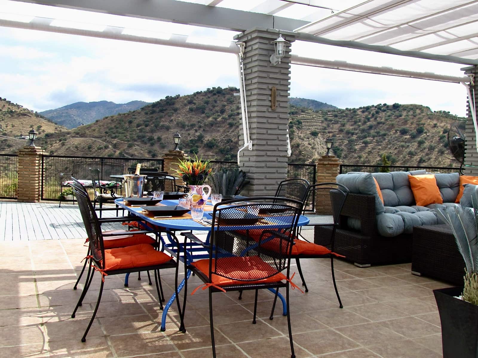 4 bedroom Villa for sale in Canillas de Aceituno with pool garage - € 995,000 (Ref: 9691449)