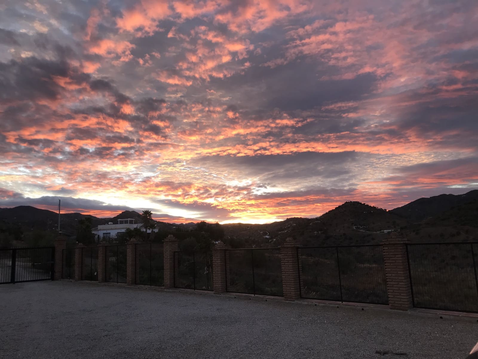 4 bedroom Villa for sale in Canillas de Aceituno with pool garage - € 995,000 (Ref: 9691449)