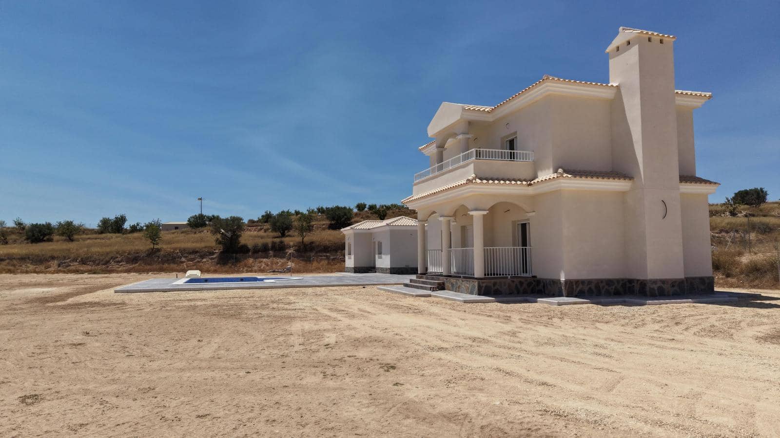 4 Zimmer Finca/Landgut zu verkaufen in Pinoso mit Pool - 525.000 € (Ref: 10021442)