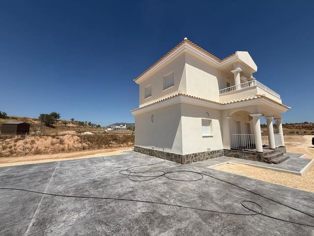 4 Zimmer Finca/Landgut zu verkaufen in Pinoso mit Pool - 525.000 € (Ref: 10021442)