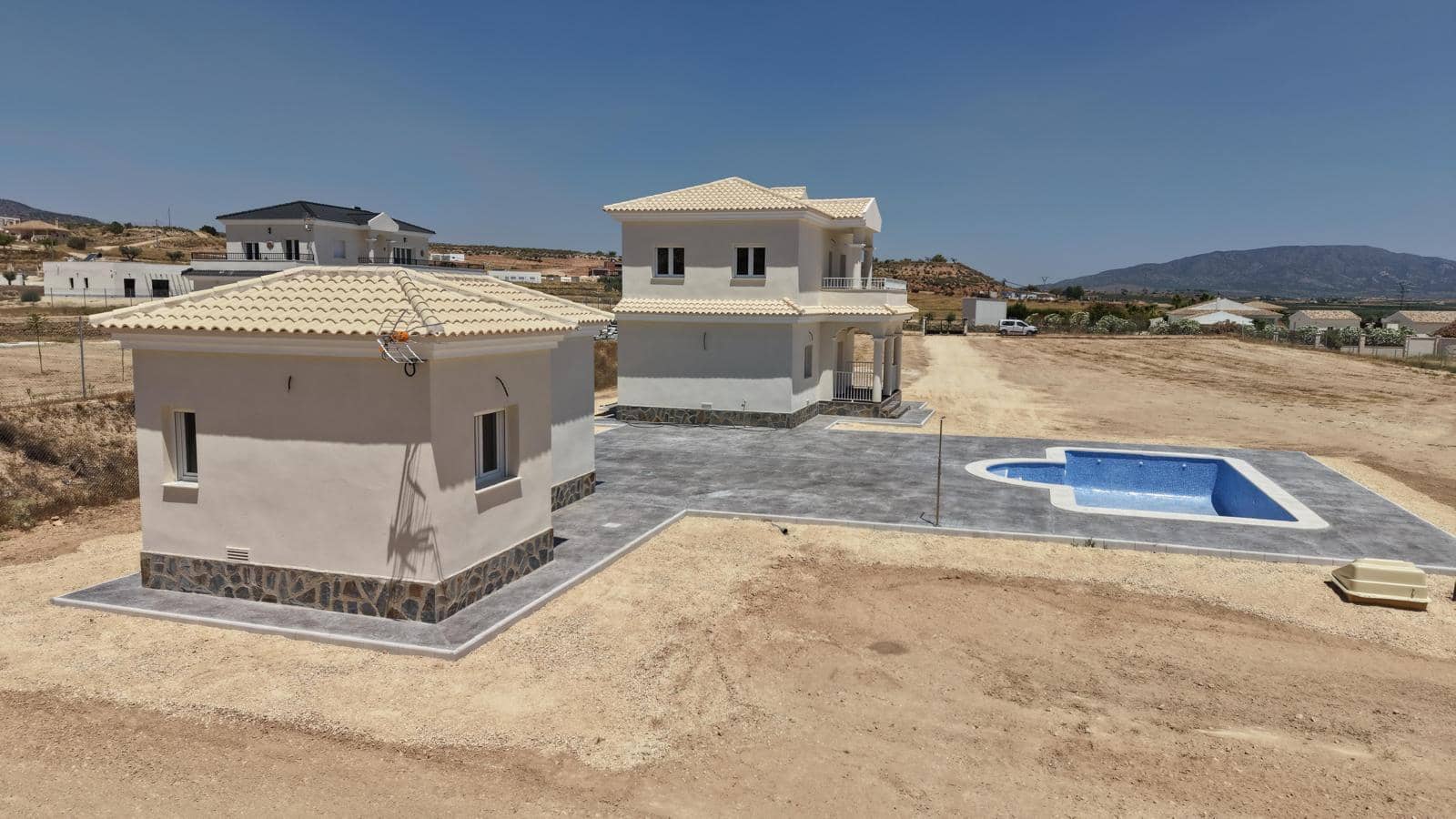 4 Zimmer Finca/Landgut zu verkaufen in Pinoso mit Pool - 525.000 € (Ref: 10021442)