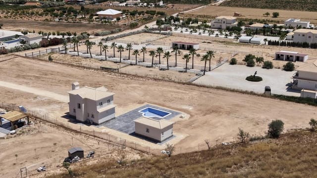 4 Zimmer Finca/Landgut zu verkaufen in Pinoso mit Pool - 525.000 € (Ref: 10021442)