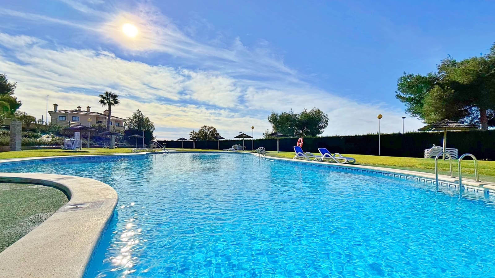 2 quarto Casa em Banda para venda em Orihuela Costa com piscina - 215 000 € (Ref: 9583166)