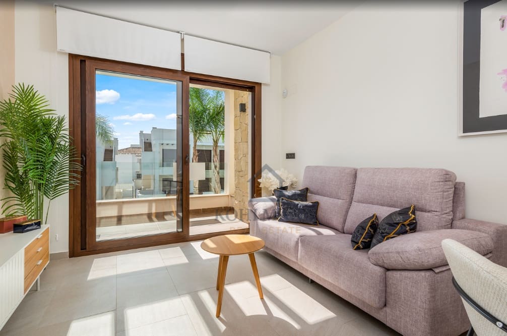 2 chambre Appartement à vendre à Torrevieja avec piscine garage - 285 000 € (Ref: 9583193)