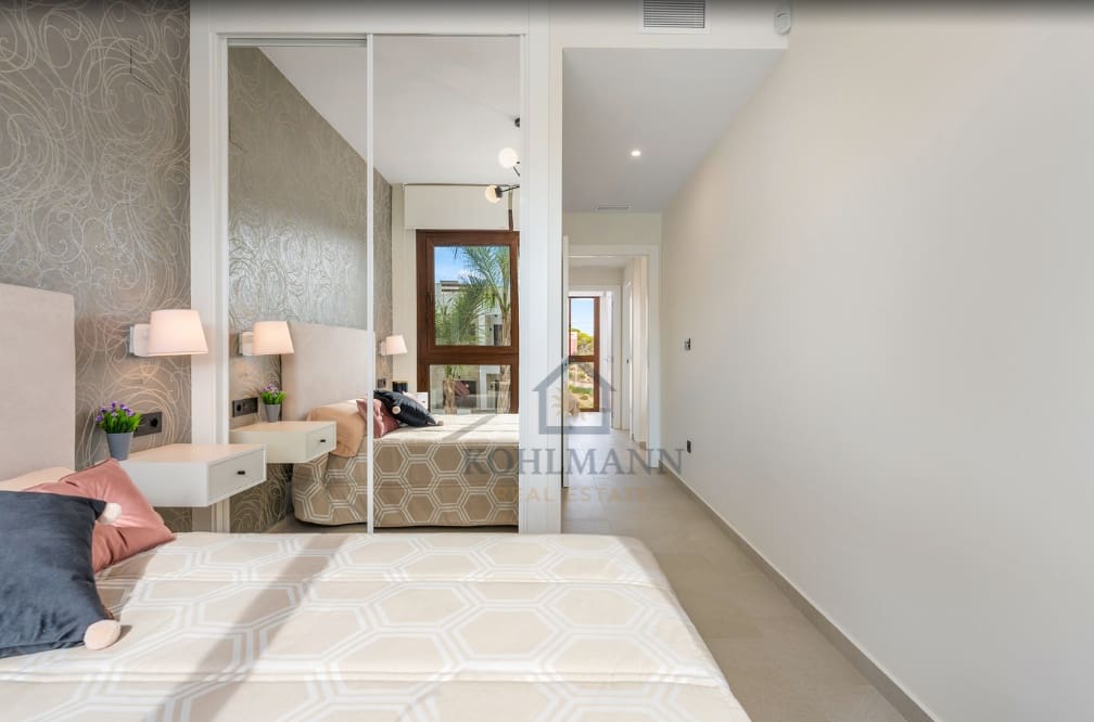 2 chambre Appartement à vendre à Torrevieja avec piscine garage - 285 000 € (Ref: 9583193)