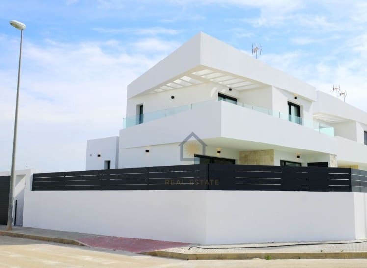 3 makuuhuone Rivitalo myytävänä paikassa Dolores mukana uima-altaan - 459 000 € (Ref: 9583446)