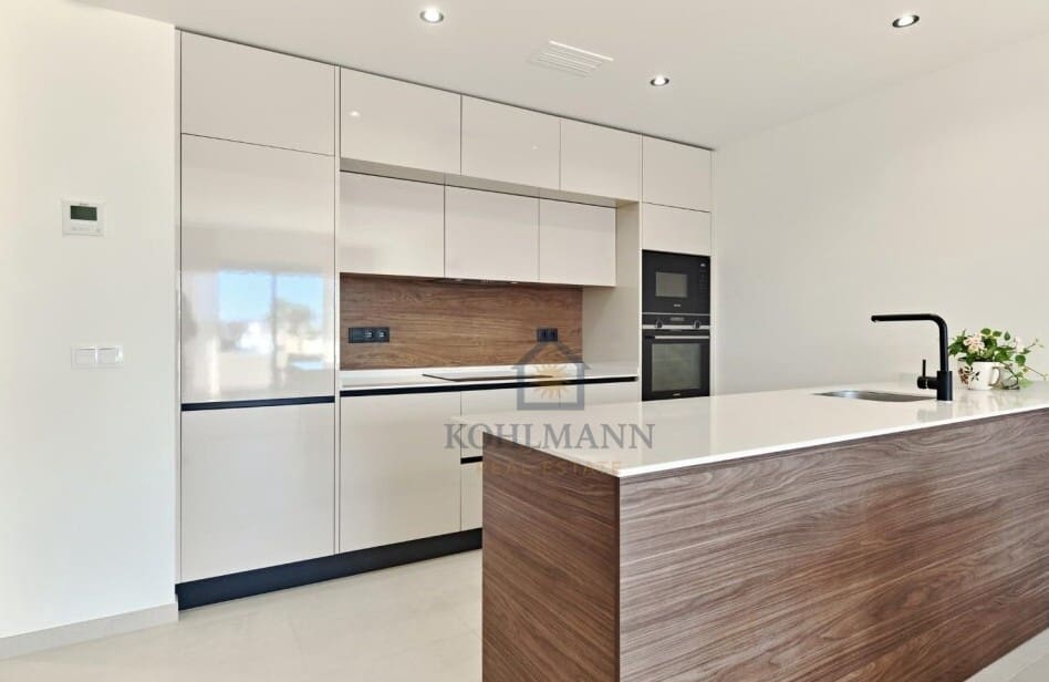 2 Zimmer Apartment zu verkaufen in La Veleta mit Pool Garage - 370.000 € (Ref: 9583454)