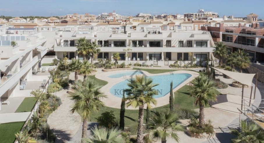 2 Zimmer Apartment zu verkaufen in La Veleta mit Pool Garage - 370.000 € (Ref: 9583454)