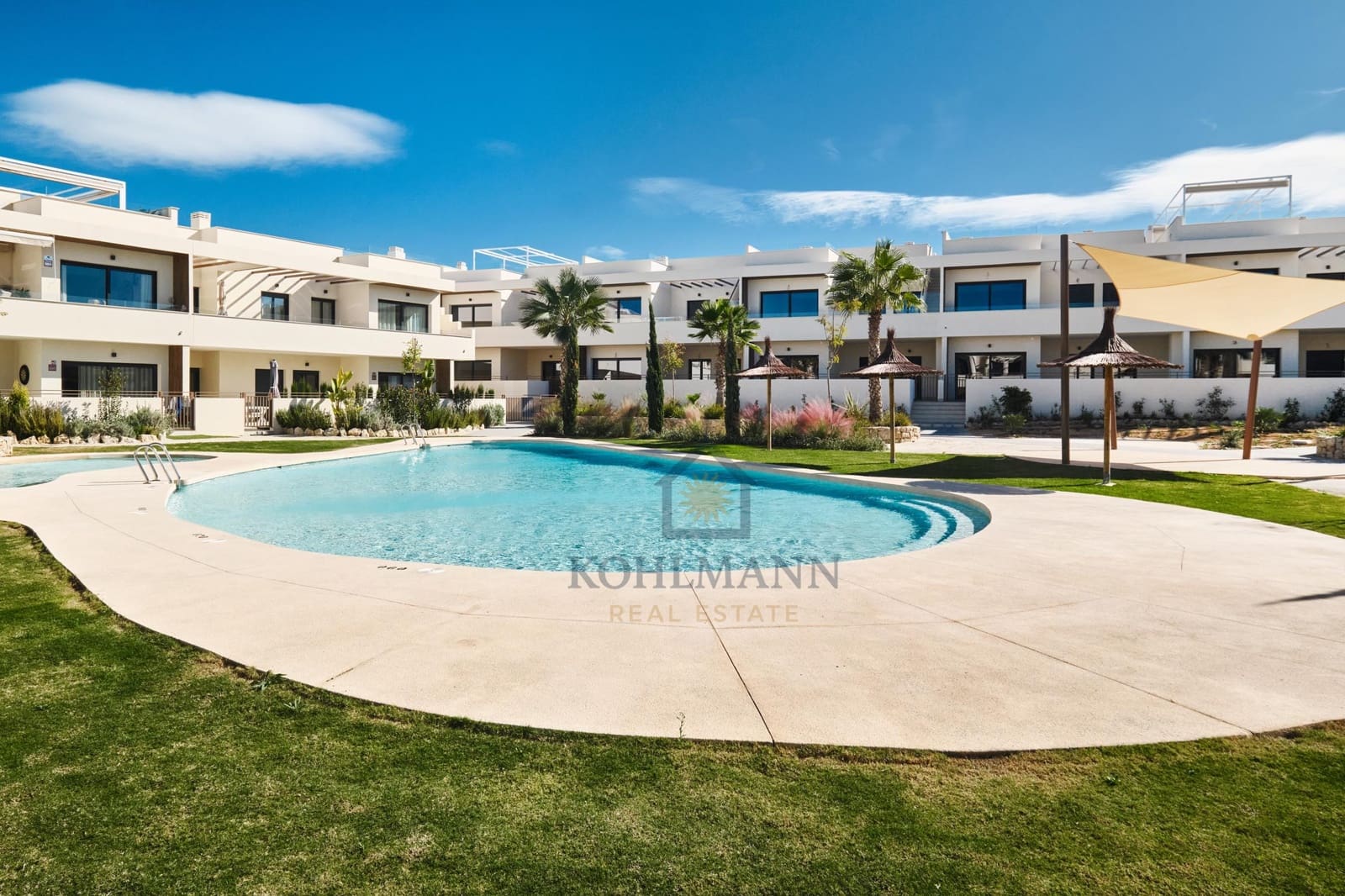 2 Zimmer Apartment zu verkaufen in La Veleta mit Pool Garage - 370.000 € (Ref: 9583454)