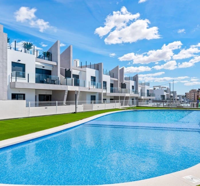 2 chambre Bungalow à vendre à San Miguel de Salinas avec piscine - 199 000 € (Ref: 9588224)