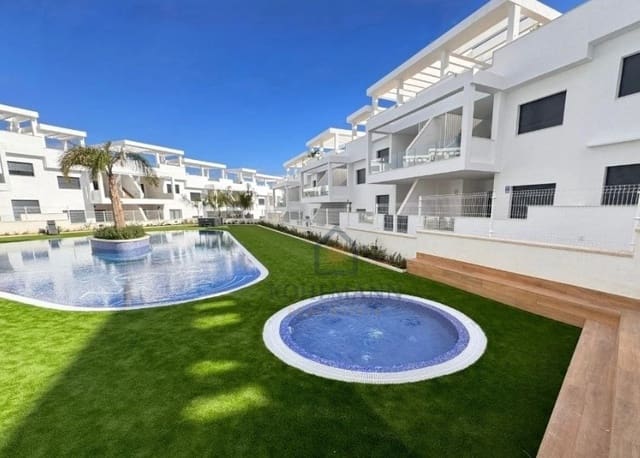 2 chambre Bungalow à vendre à Los Balcones - Los Altos, Torrevieja avec piscine garage - 326 000 € (Ref: 9591612)