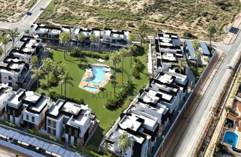 2 soverom Bungalow til salgs i Ciudad Quesada med svømmebasseng - € 298 000 (Ref: 9681434)