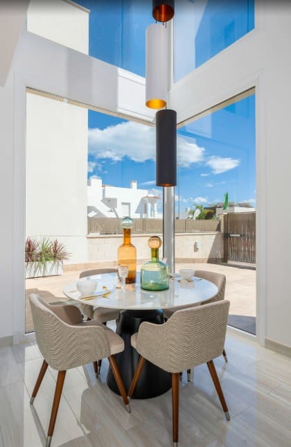 Bungalow de 3 habitaciones en Los Montesinos en venta con piscina - 485.000 € (Ref: 9700049)