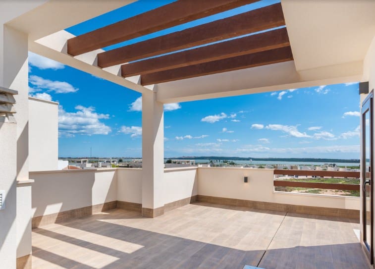 Bungalow de 3 habitaciones en Los Montesinos en venta con piscina - 485.000 € (Ref: 9700049)