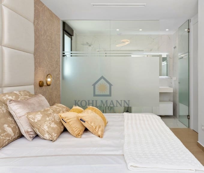 4 Zimmer Bungalow zu verkaufen in Campoamor mit Pool - 995.000 € (Ref: 9705888)