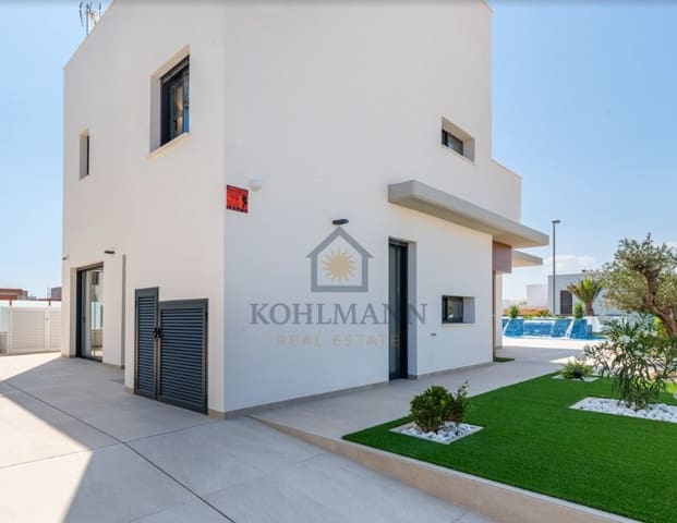 4 soveværelse Bungalow til salg i Campoamor, Orihuela med swimmingpool - € 995.000 (Ref: 9705888)