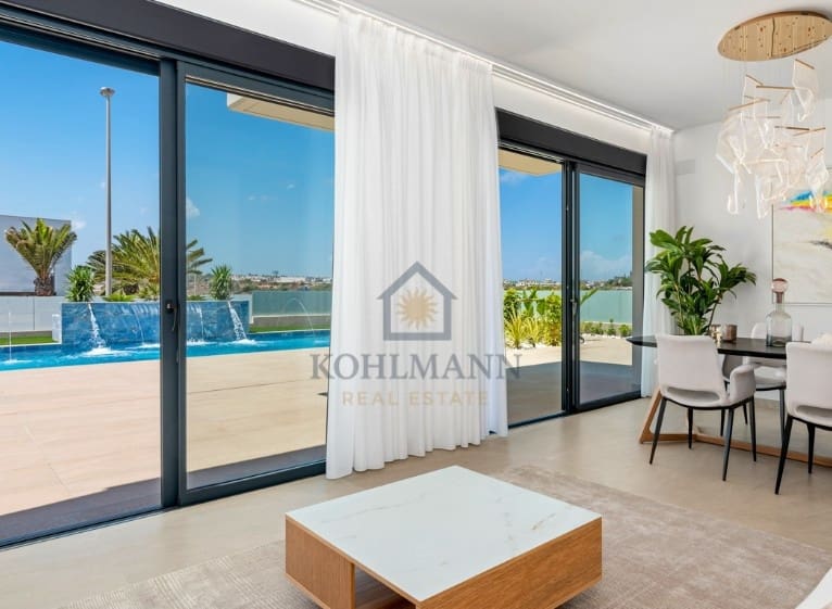 4 Zimmer Bungalow zu verkaufen in Campoamor mit Pool - 995.000 € (Ref: 9705888)