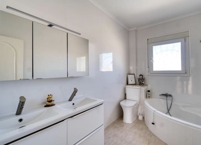 2 quarto Bungalow para venda em Benijófar com piscina - 229 000 € (Ref: 9745476)