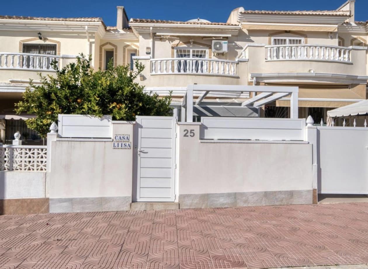 2 quarto Bungalow para venda em Benijofar com piscina - 229 000 € (Ref: 9745476)