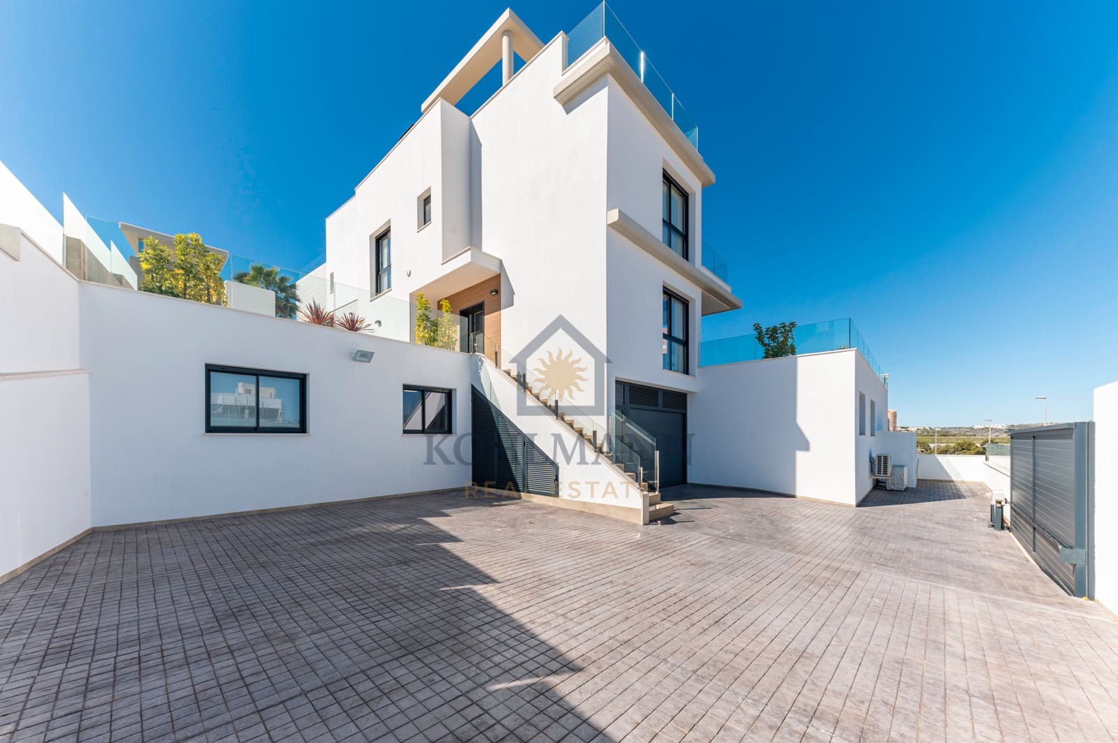 6 quarto Moradia para venda em Campoamor com piscina - 1 780 000 € (Ref: 9746680)