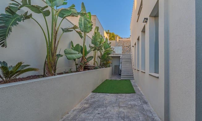 4 makuuhuone Huvila myytävänä paikassa Benijofar mukana uima-altaan - 1 250 000 € (Ref: 9798397)