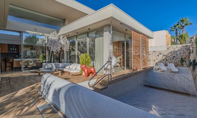 4 makuuhuone Huvila myytävänä paikassa Benijofar mukana uima-altaan - 1 250 000 € (Ref: 9798397)