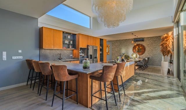 4 soveværelse Villa til salg i Benijófar med swimmingpool - € 1.250.000 (Ref: 9798397)