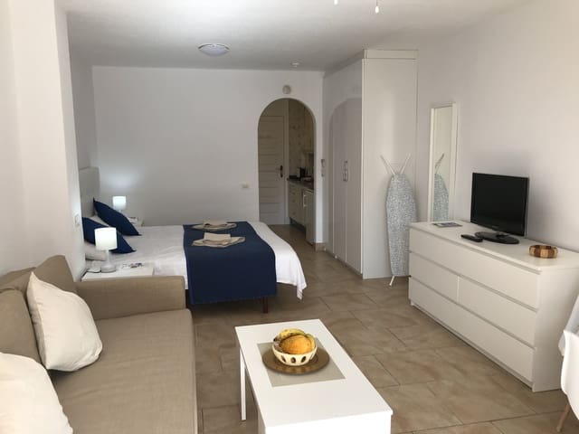 1 sovrum Lägenhet till salu i Playa de las Americas, Arona med pool - 355 000 € (Ref: 9448527)