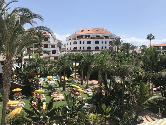 1 quarto Apartamento para venda em Playa de las Americas, Arona com piscina - 359 000 € (Ref: 9448527)