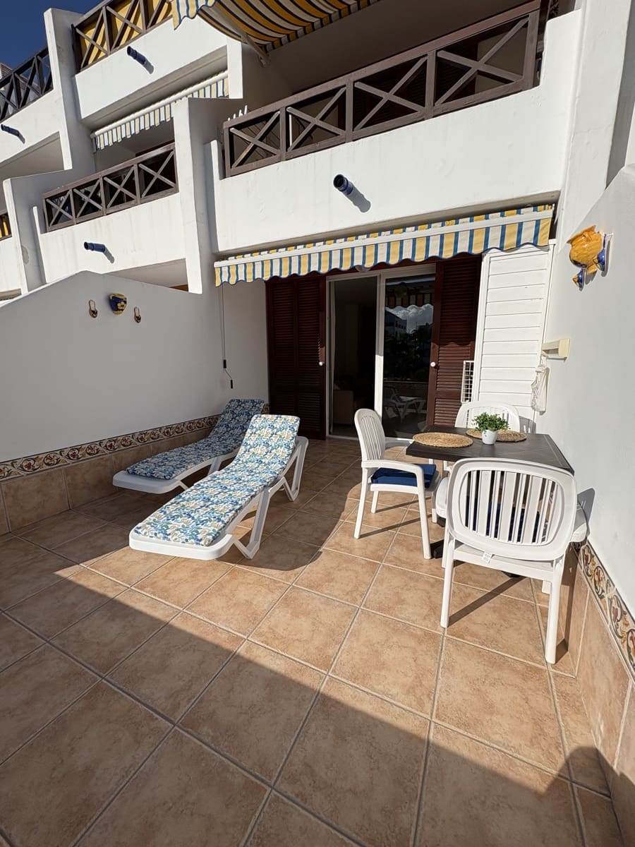 1 bedroom Flat for sale in Playa de las Americas with pool - € 359,000 (Ref: 9448527)