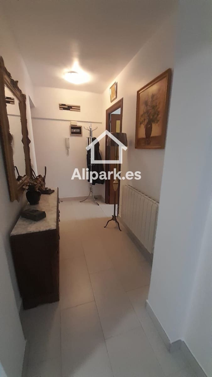4 chambre Appartement à vendre à Alicante ville - 190 000 € (Ref: 9453313)