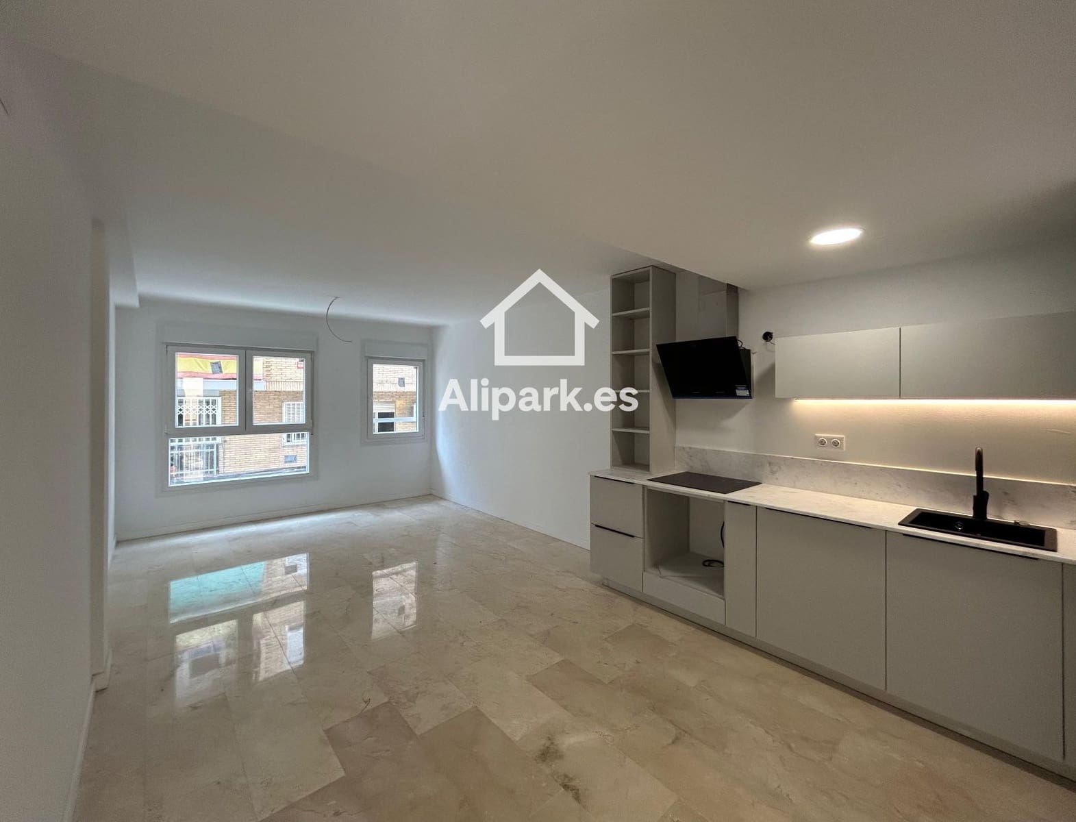 Piso de 1 habitación en Alicante / Alacant ciudad en venta - 179.900 € (Ref: 9453314)