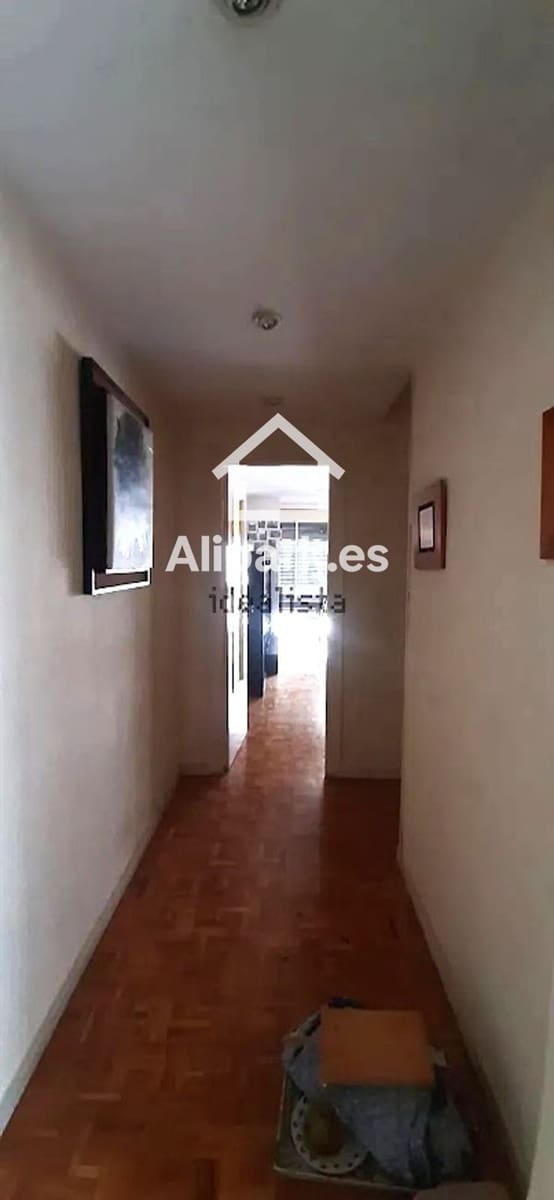 3 bedroom Flat for sale in Alicante / Alacant city with pool - € 210,000 (Ref: 9453316)