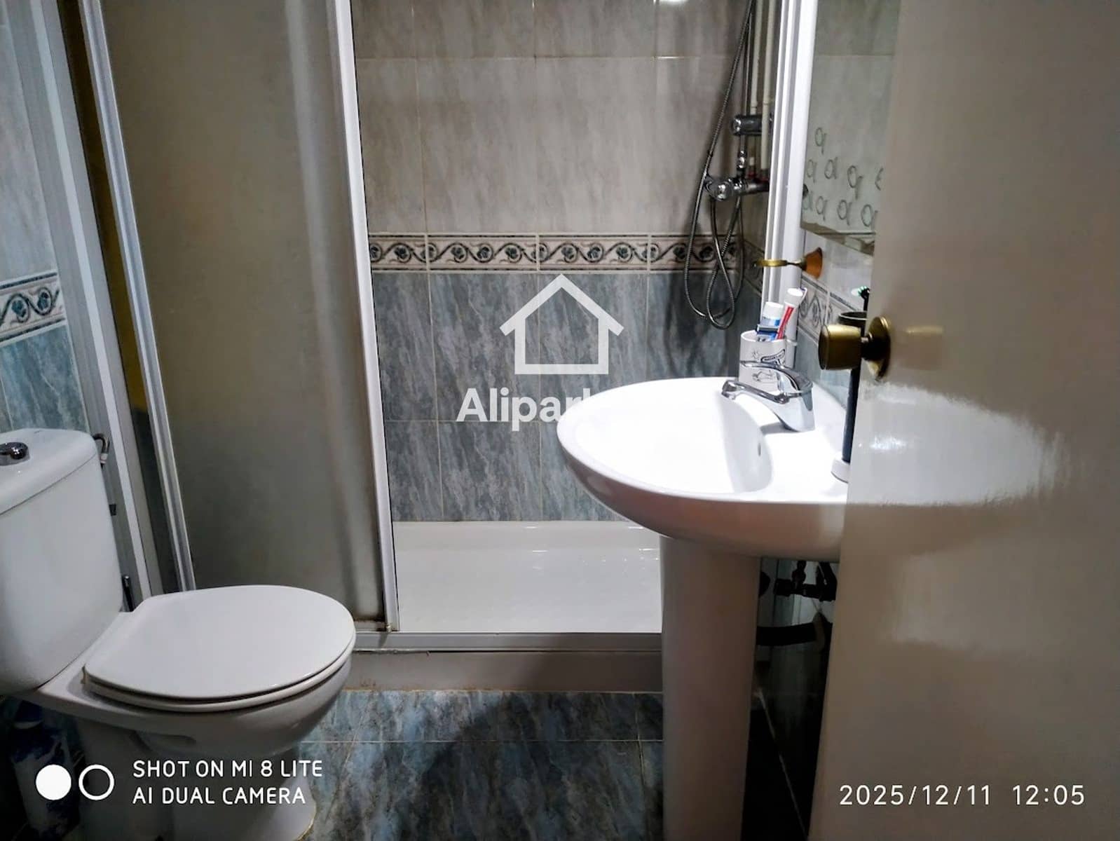 3 bedroom Flat for sale in Alicante / Alacant city with pool - € 210,000 (Ref: 9453316)