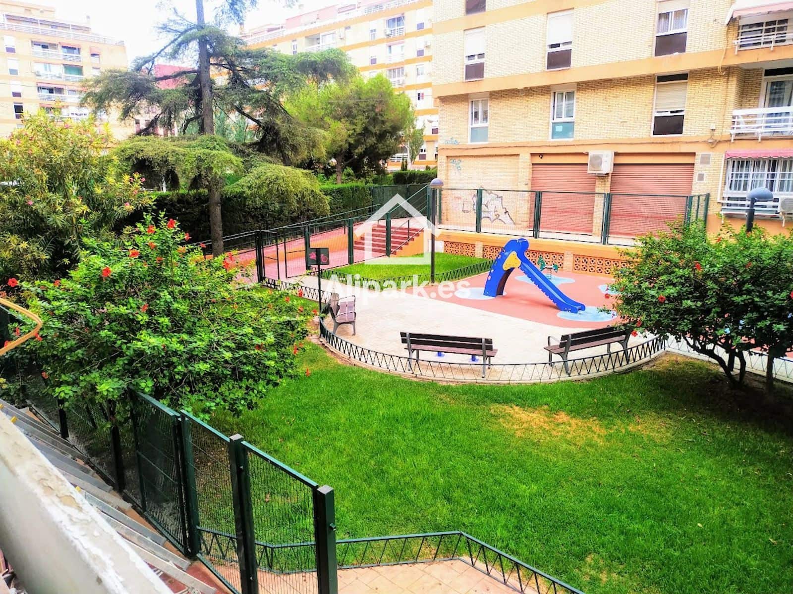 3 bedroom Flat for sale in Alicante / Alacant city with pool - € 210,000 (Ref: 9453316)