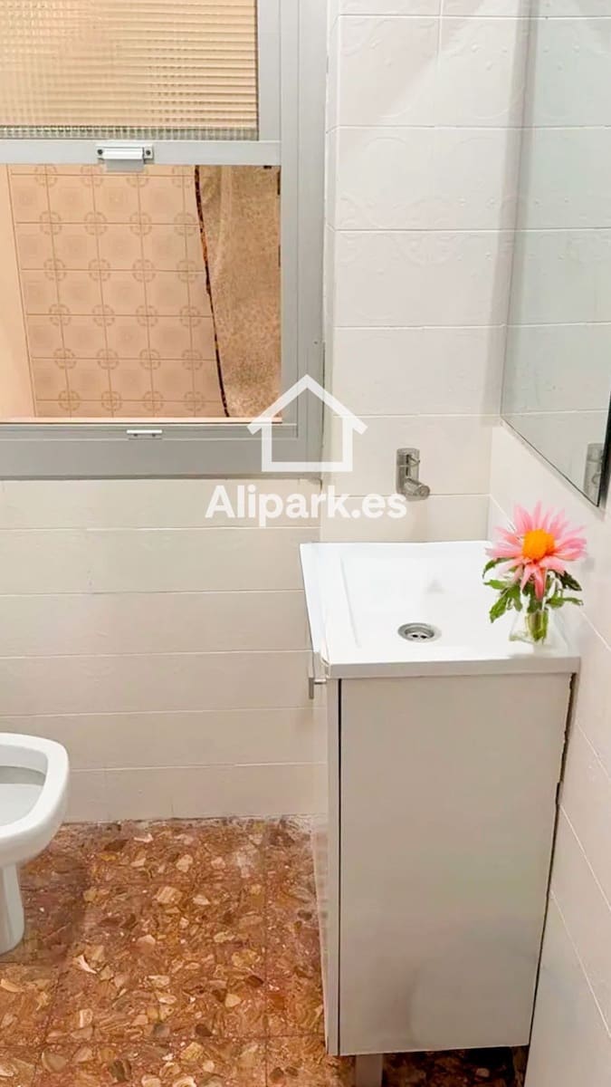 Piso de 3 habitaciones en Alicante / Alacant ciudad en venta - 145.000 € (Ref: 9453318)
