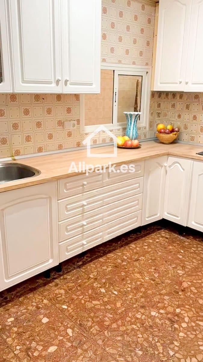 Piso de 3 habitaciones en Alicante / Alacant ciudad en venta - 145.000 € (Ref: 9453318)