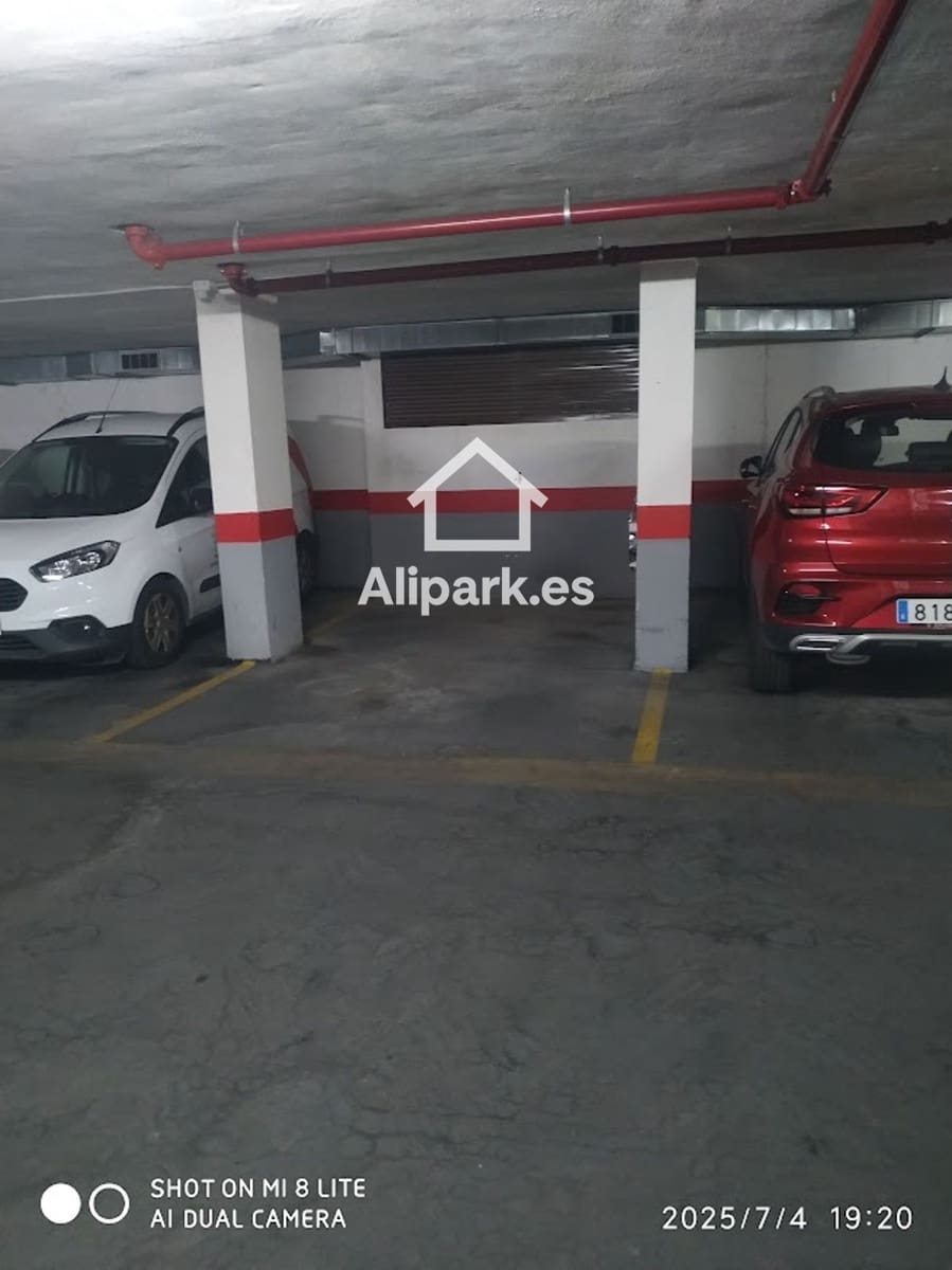 Garage for sale in Alicante / Alacant city - € 23,000 (Ref: 9453320)