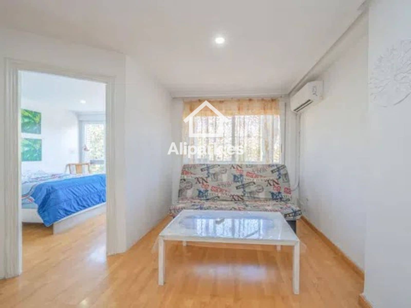 2 bedroom Flat for sale in Alicante / Alacant city - € 250,000 (Ref: 9453322)