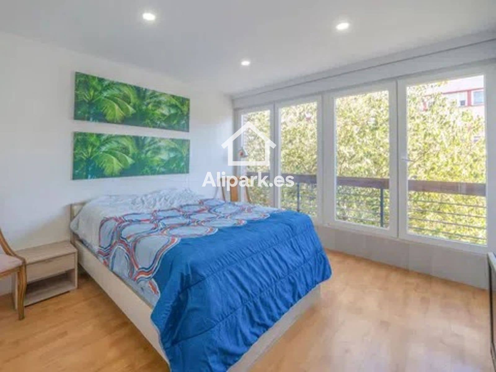 2 bedroom Flat for sale in Alicante / Alacant city - € 250,000 (Ref: 9453322)