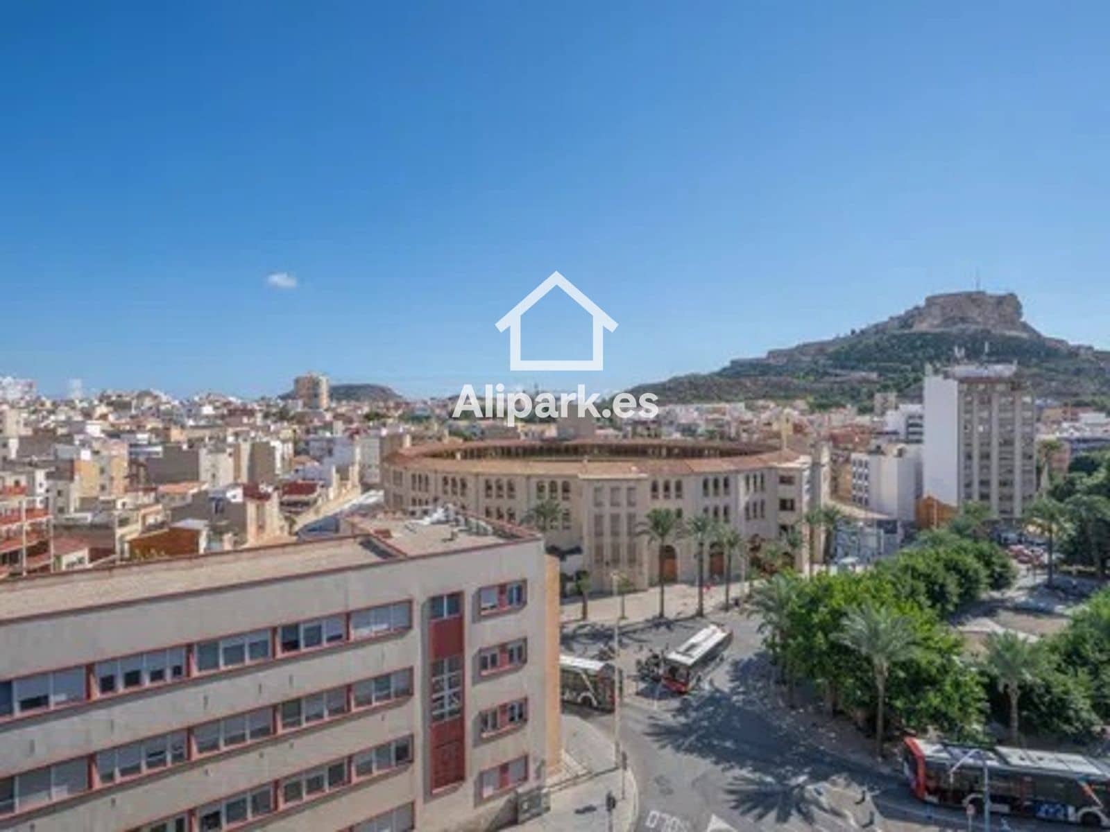 2 bedroom Flat for sale in Alicante / Alacant city - € 250,000 (Ref: 9453322)