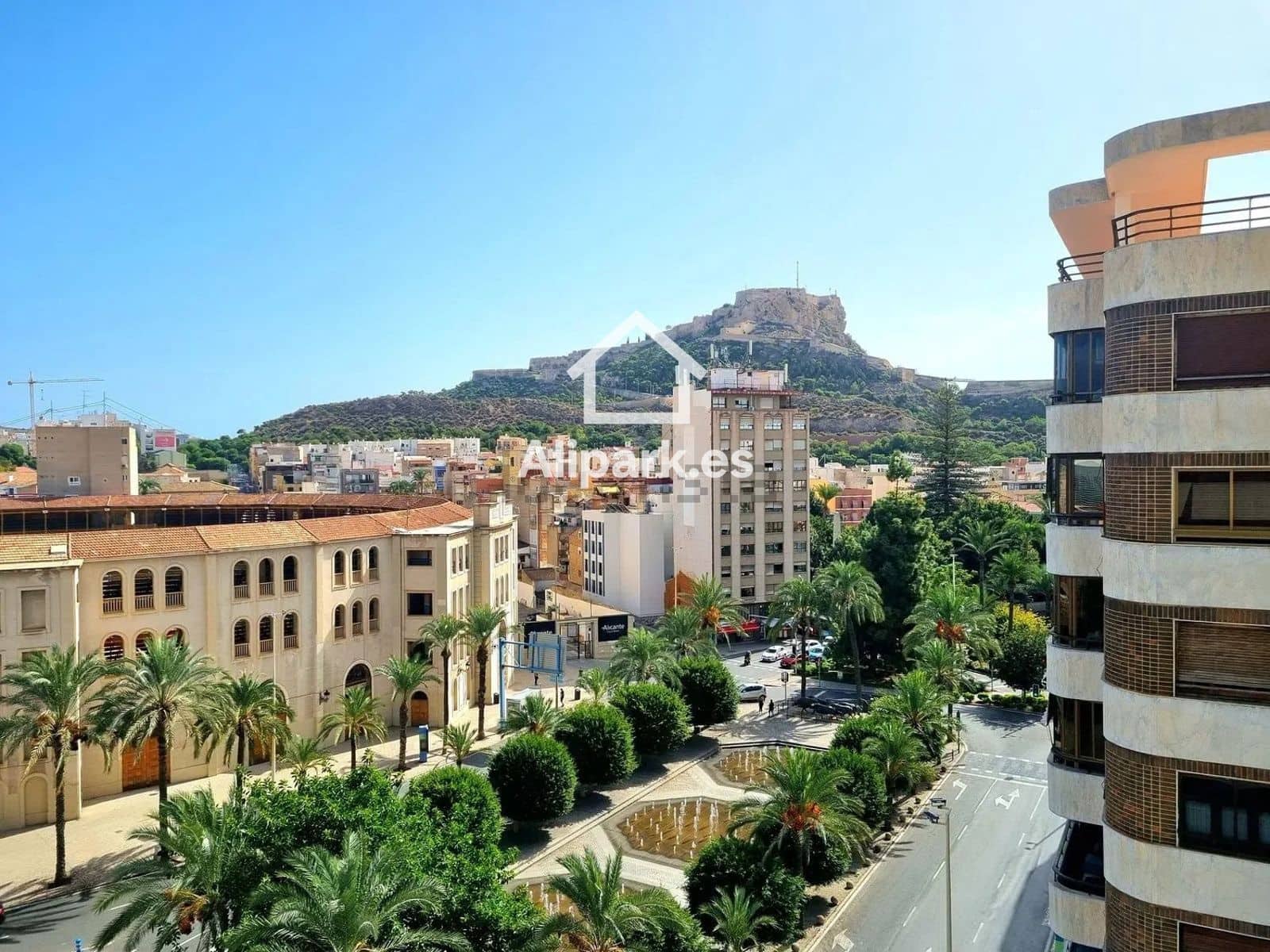 2 bedroom Flat for sale in Alicante / Alacant city - € 250,000 (Ref: 9453322)