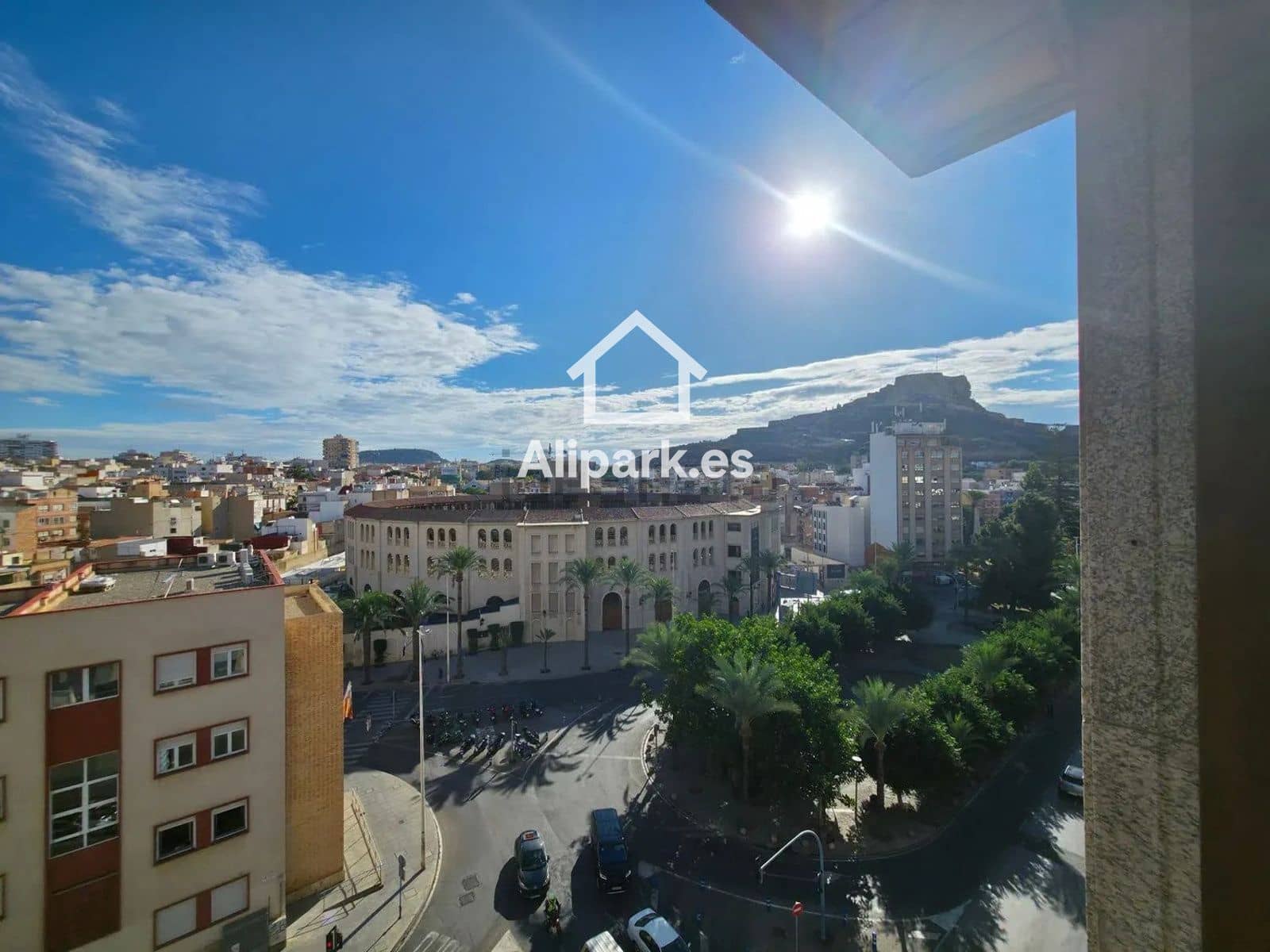2 bedroom Flat for sale in Alicante / Alacant city - € 250,000 (Ref: 9453322)