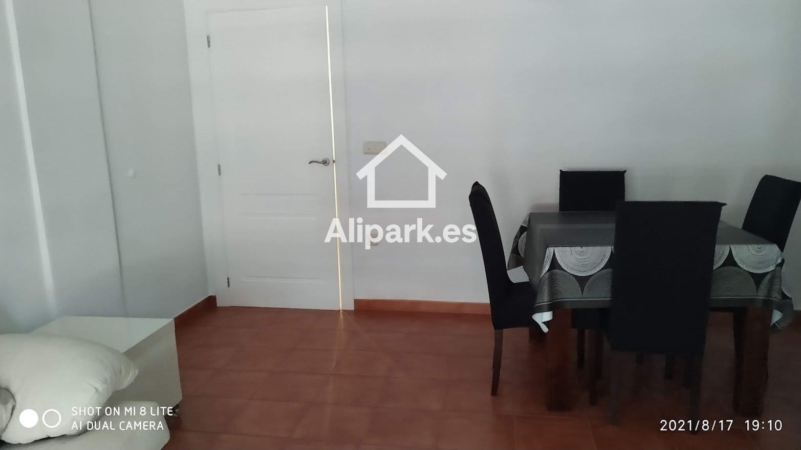 3 makuuhuone Asunto vuokrattavana paikassa Alicante kaupunki mukana uima-altaan - 1 050 € (Ref: 9453323)
